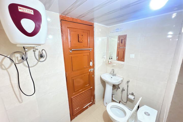 Room 34 of 43