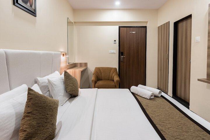 Room 13 of 50