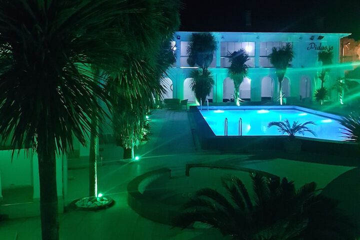 Pools & Facilities