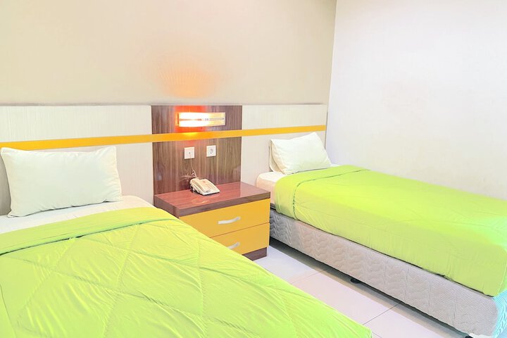 Room 17 of 32