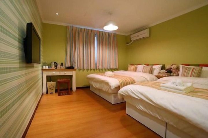 Room 26 of 37
