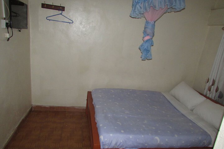 Room 8 of 29