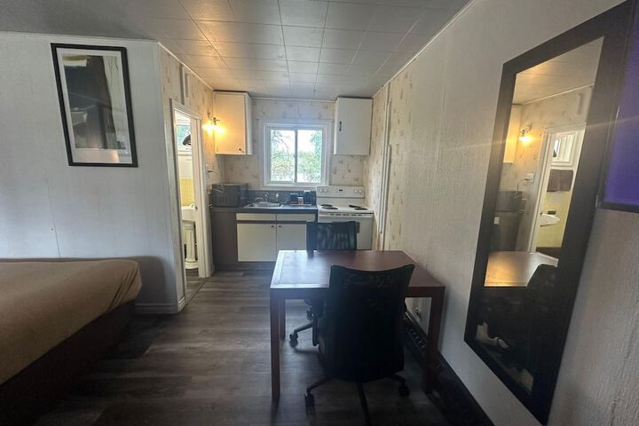 Room 11 of 42