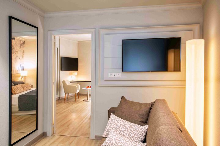 Room 15 of 71