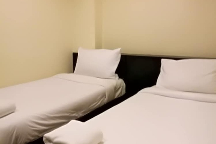 Room 20 of 186