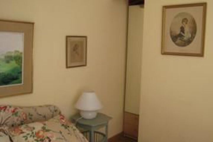 Room 7 of 10
