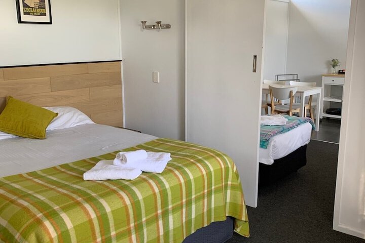 Room 16 of 65