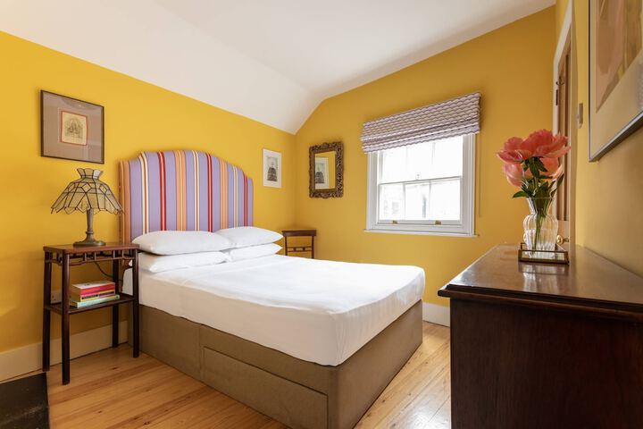 Room 8 of 39