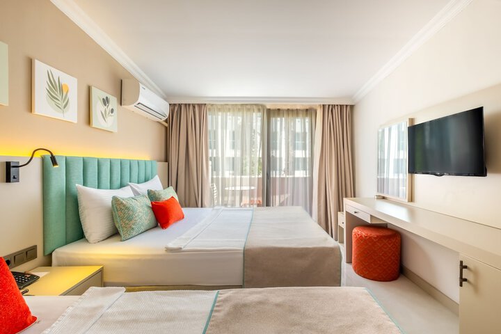Room 18 of 60