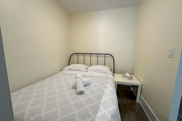 Room 66 of 448