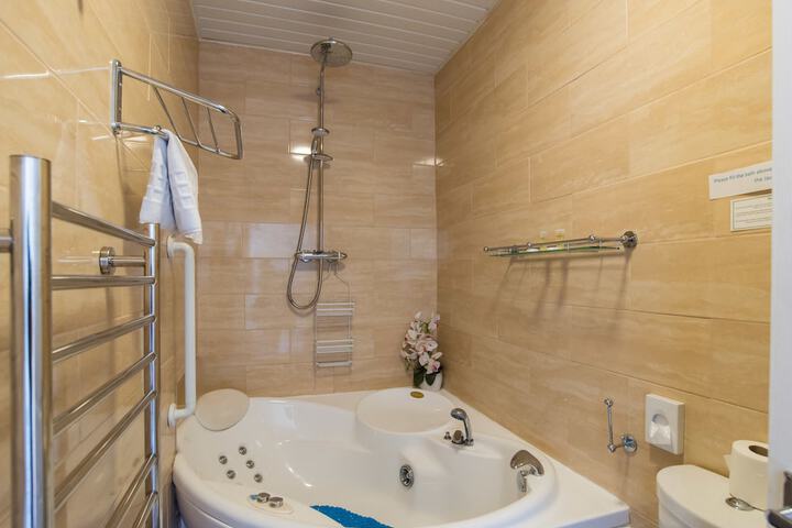 Room 45 of 90