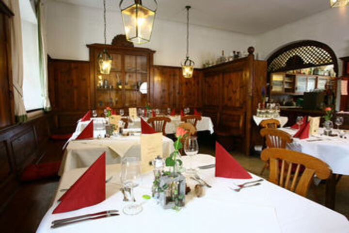 Dining 23 of 26