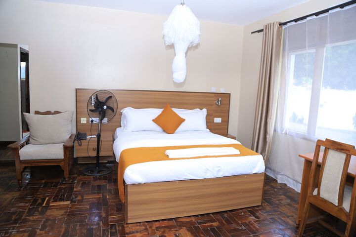 Room 13 of 52