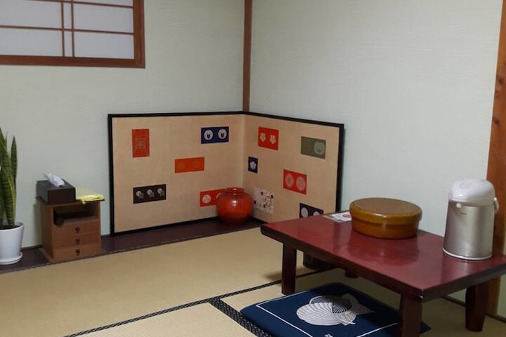Room 6 of 29
