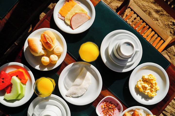 Breakfast/Coffee Service 242 of 274