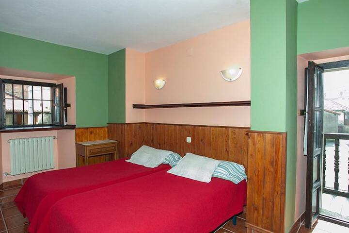 Room 13 of 23