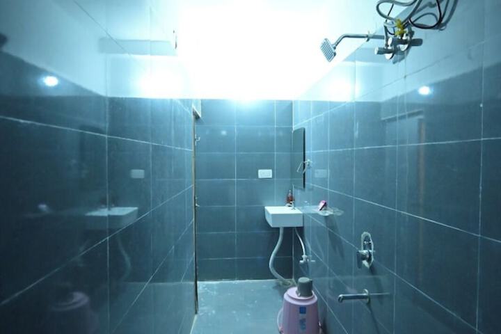 Room 74 of 90