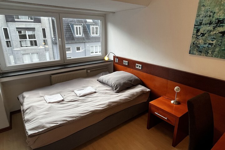 Room 28 of 52