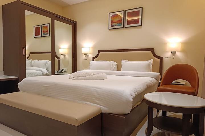 Room 8 of 24