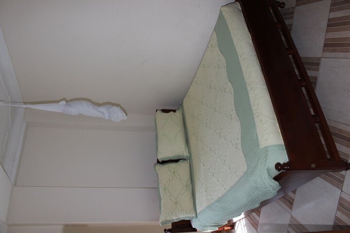 Room 6 of 31