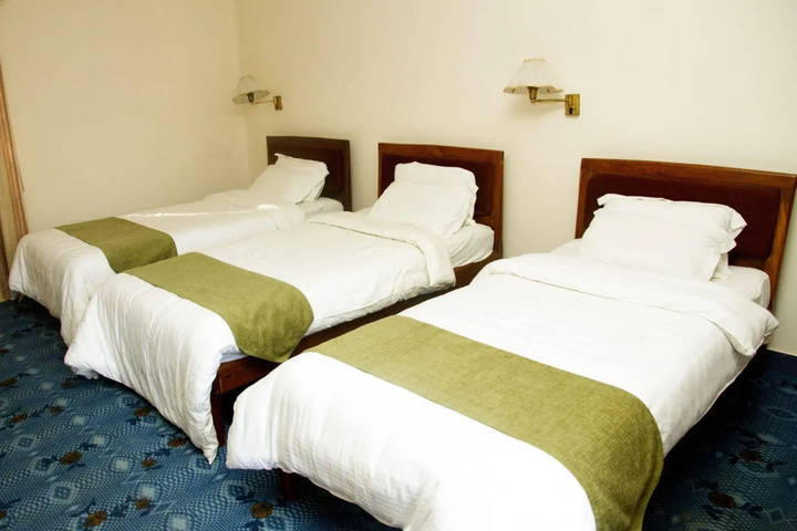Room 2 of 9