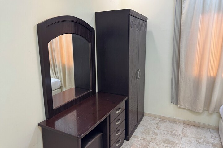 Room 4 of 20