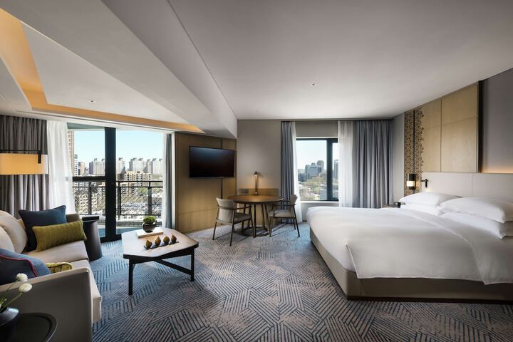 Room 44 of 120