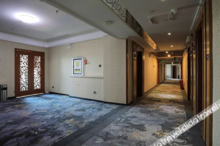 Hotel Interior 7 of 14