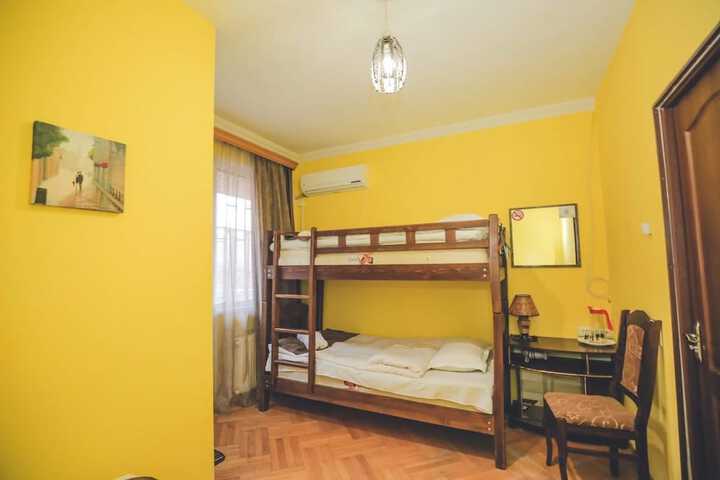 Room 27 of 39