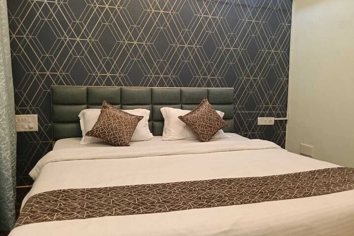 Room 36 of 43
