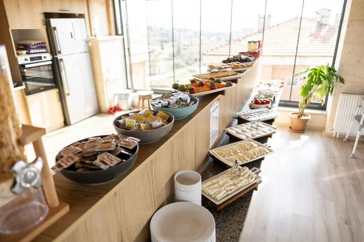 Breakfast/Coffee Service 92 of 99
