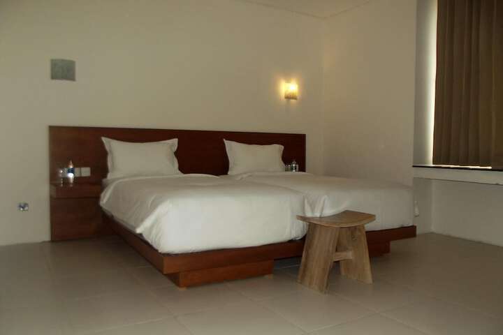 Room 15 of 30
