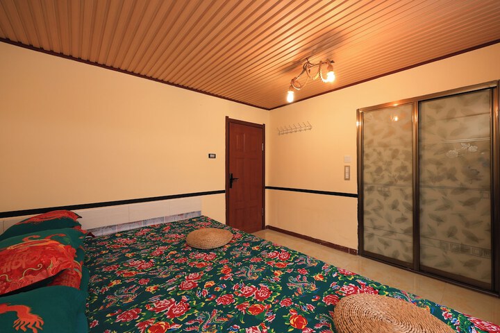 Room 42 of 84