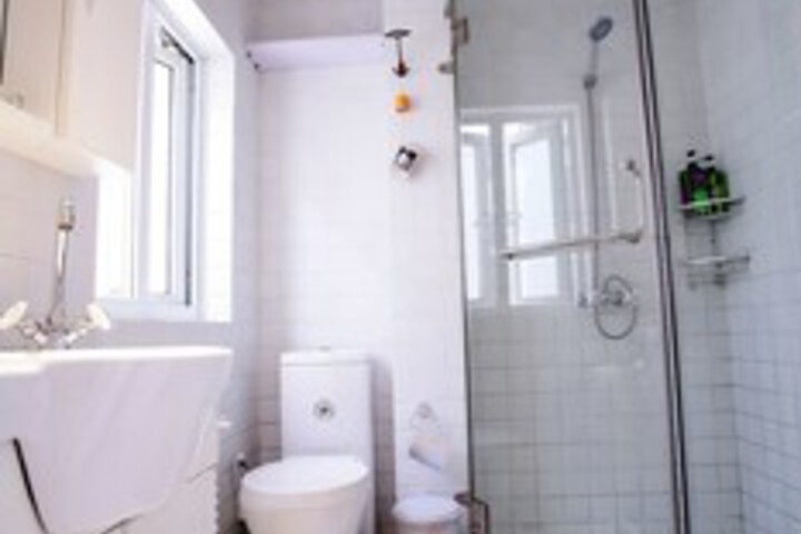 Room 4 of 19