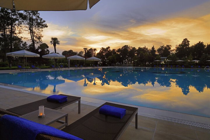 Pool 36 of 70