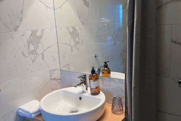 Room 21 of 68