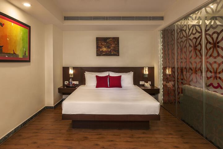 Room 3 of 27