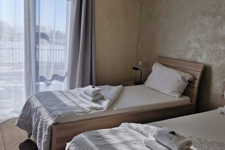 Room 2 of 35