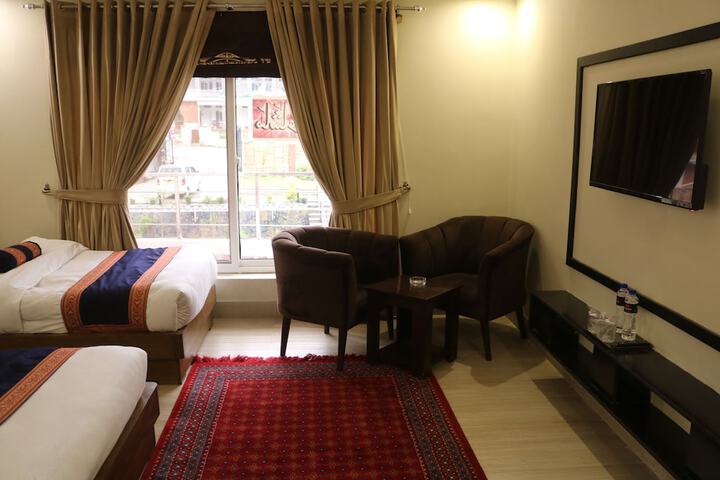 Room 9 of 24