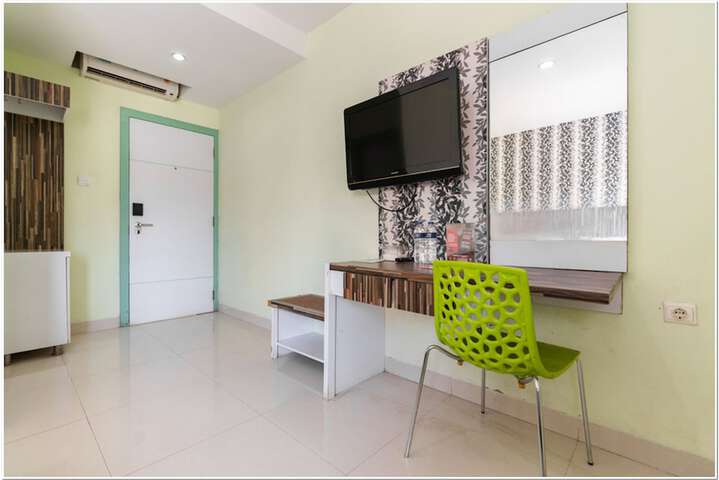 Room 4 of 20