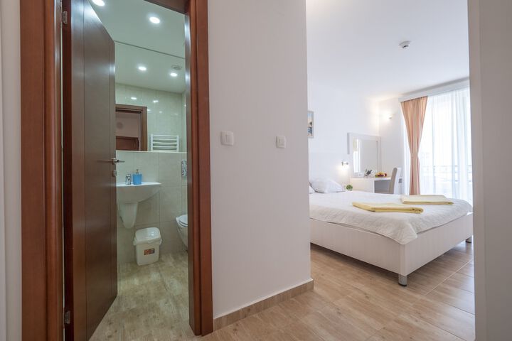 Room 26 of 54