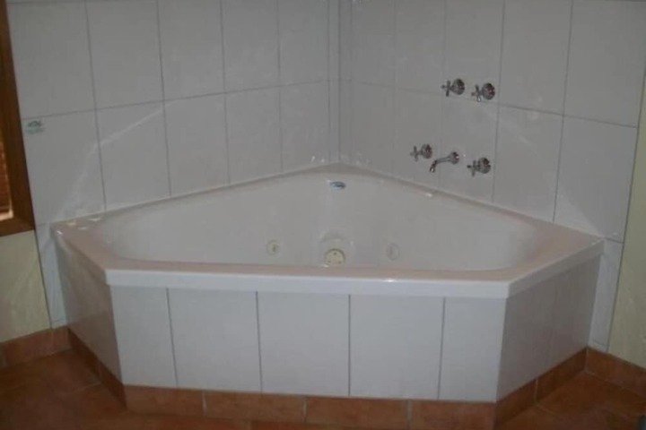 Hot Tub 14 of 30