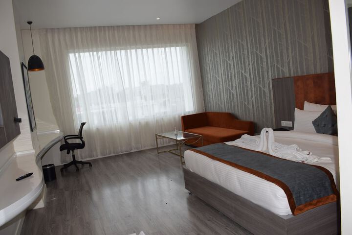 Room 13 of 52