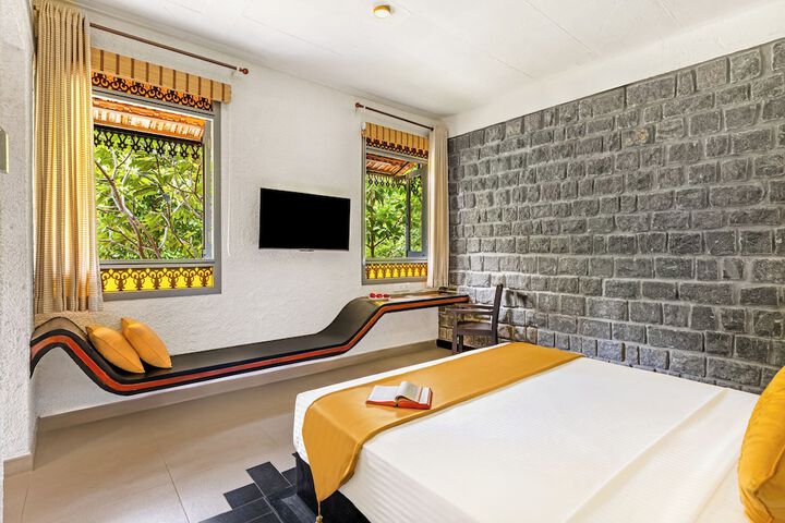 Room 12 of 41