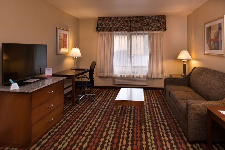 Room 35 of 82
