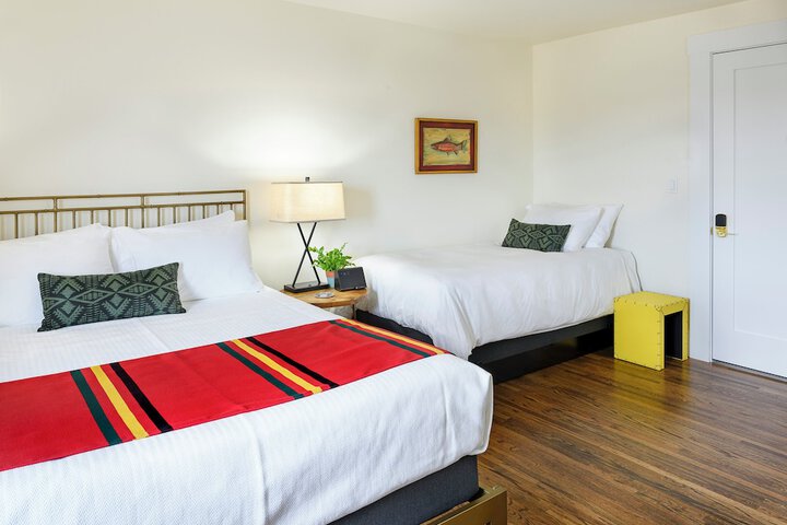 Room 4 of 31