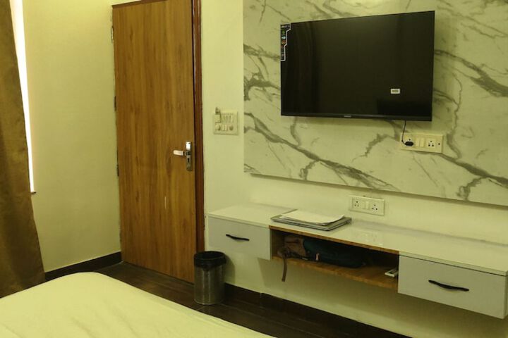 Room 38 of 69