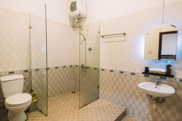 Room 2 of 13