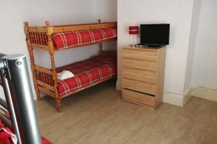 Room 71 of 76