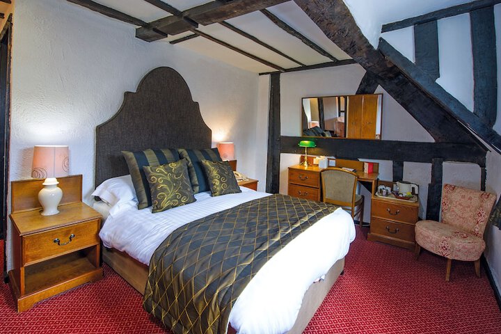 Room 10 of 38